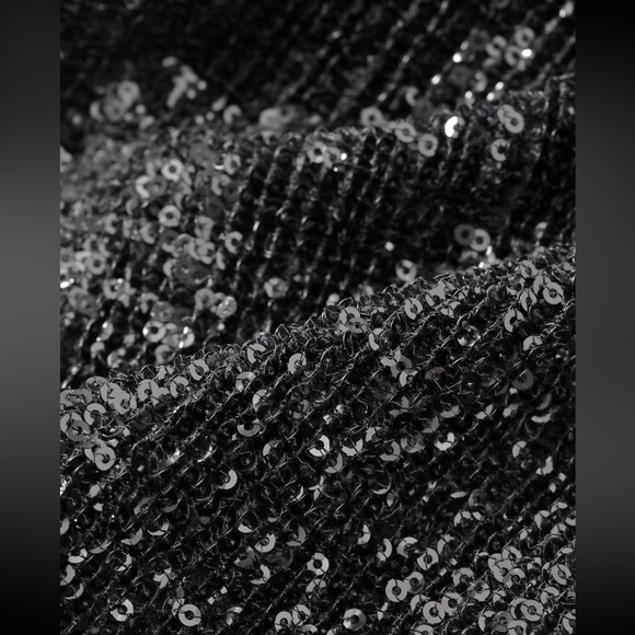 Love & Lemonade Mermaid Hem Backless Sequin Dress - Picture 11 of 11